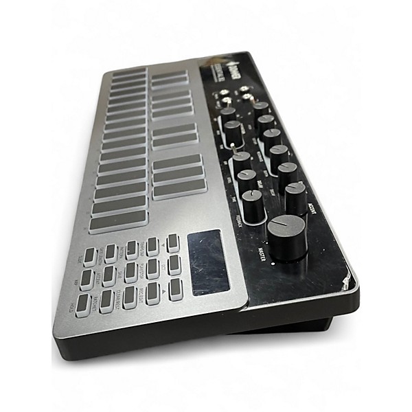 Used Donner ESSENTIAL B1 Synthesizer
