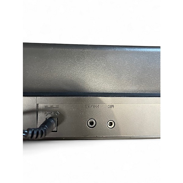 Used Alesis Harmony 61