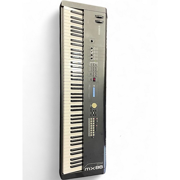 Used Yamaha MX88BK Synthesizer