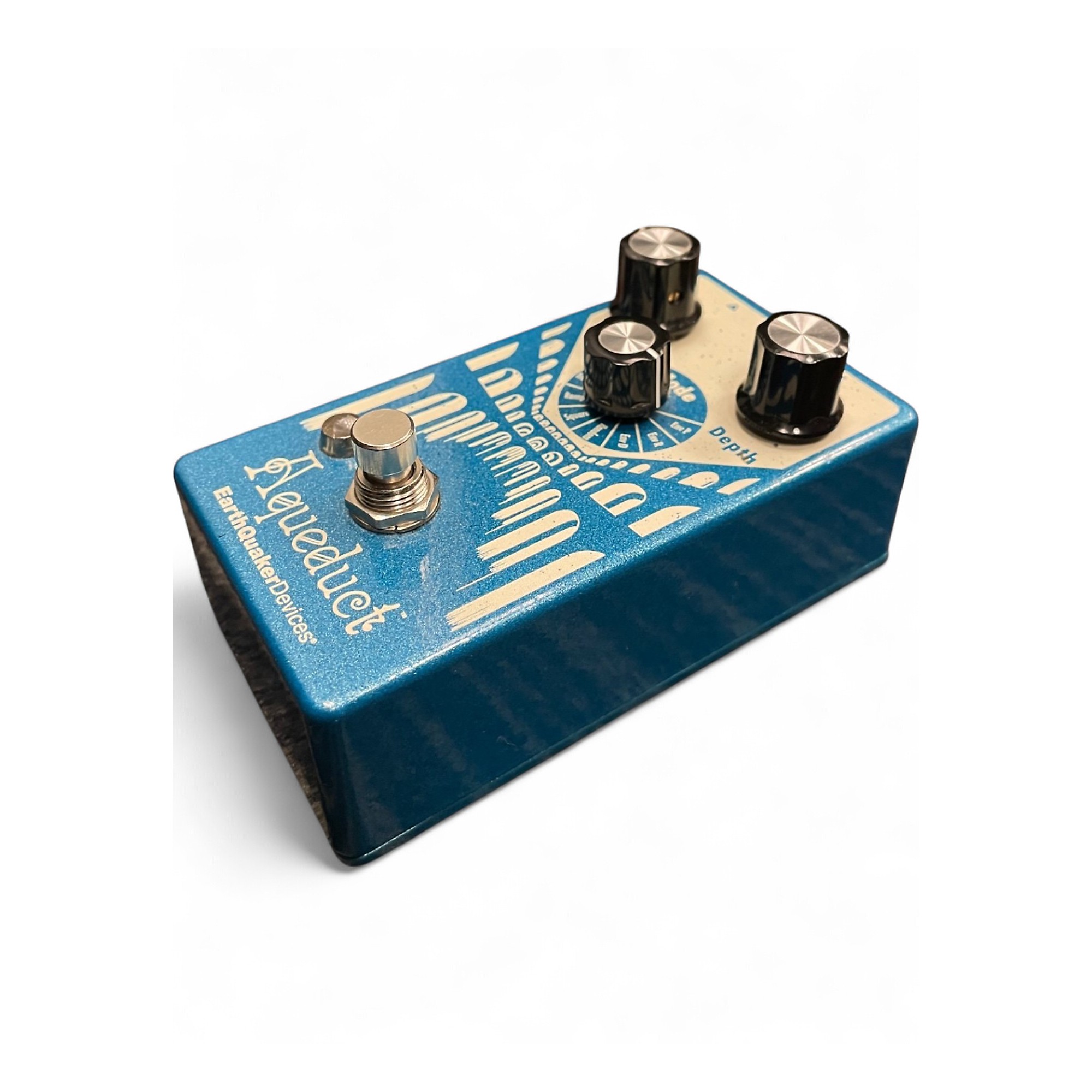 【中古】 EarthQuaker Devices Aqueduct Aqueduct Vibrato — EarthQuaker Devices