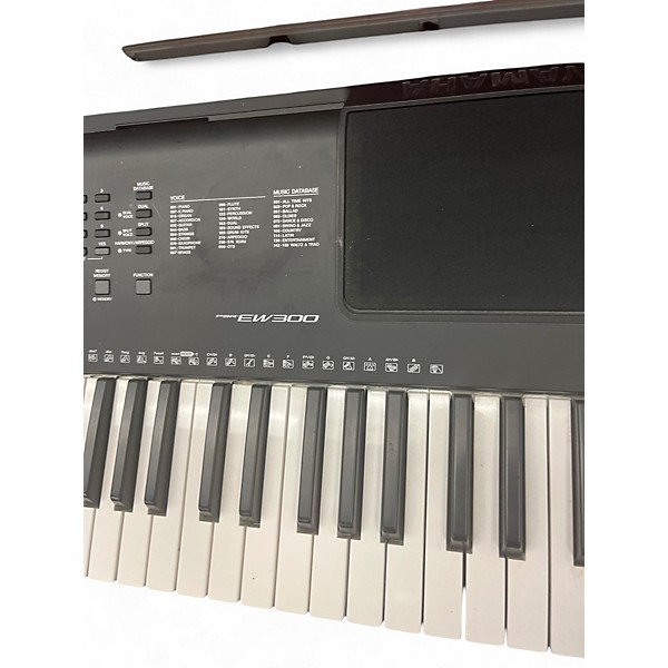 Used Yamaha ew300 Portable Keyboard