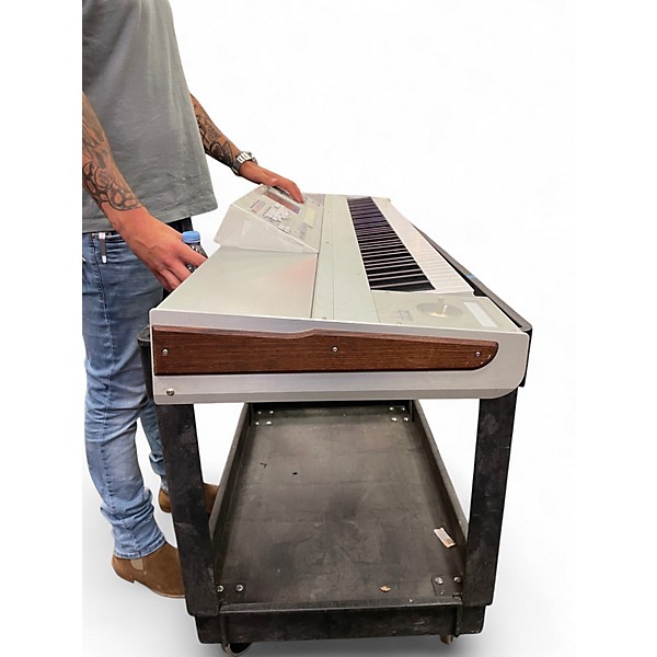 Used KORG M3 88 Key Keyboard Workstation