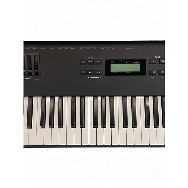 Used Alesis QS8.1 Keyboard Workstation