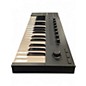 Used Native Instruments KOMPLETE KONTROL M32 MIDI Controller