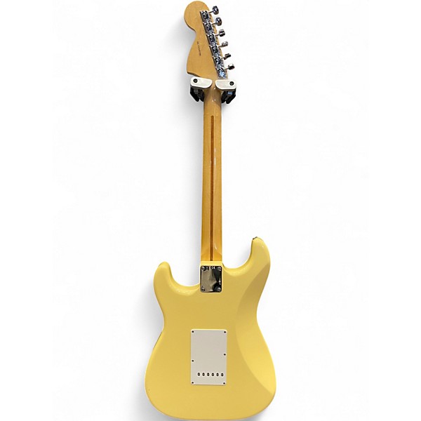 Used Fender Artist Series Yngwie Malmsteen Stratocaster Vintage White Solid Body Electric Guitar