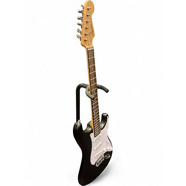 Used Squier DEBUT SERIES Satin Black Solid Body Electric Guitar
