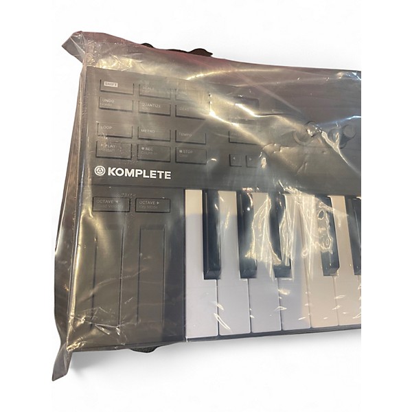 Used Native Instruments KOMPLETE KONTROL M32