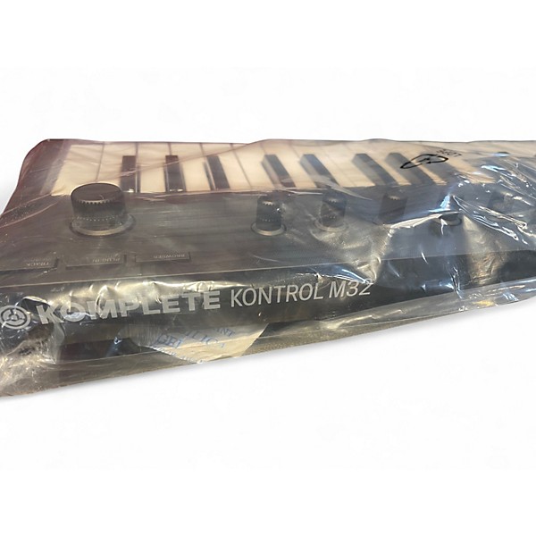 Used Native Instruments KOMPLETE KONTROL M32