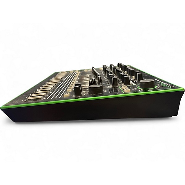 Used Roland ARIA TR8 Synthesizer