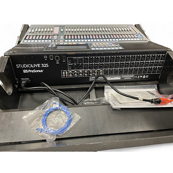 Used PreSonus studiolive 32s with road case Digital Mixer