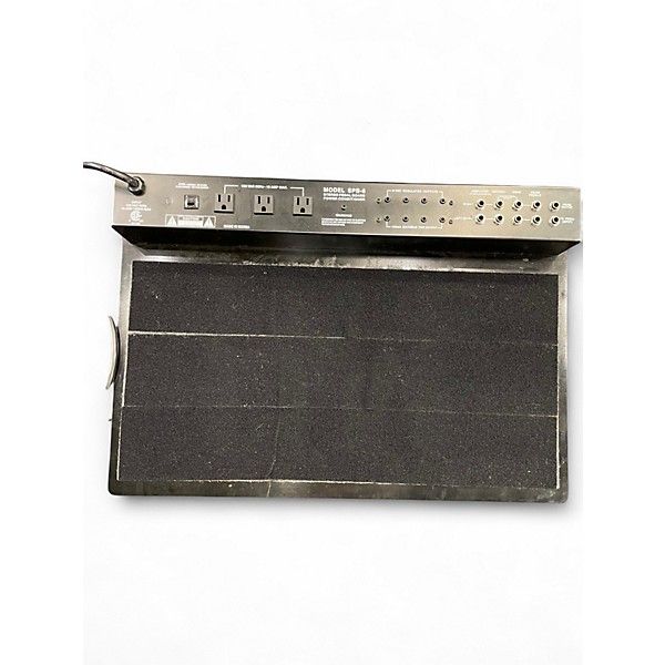 Used Furman SPB-8 Pedal Board