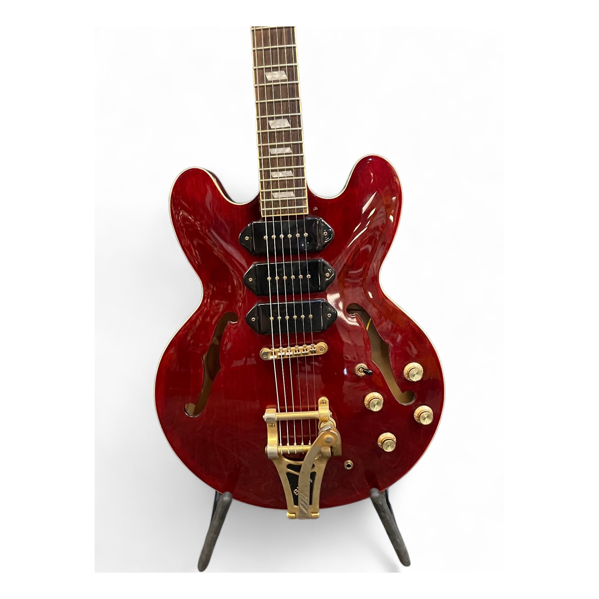 Epiphone Riviera Custom P93 ワインレッド セミアコ Epiphone One of Epiphone's original thin line arch tops. Now