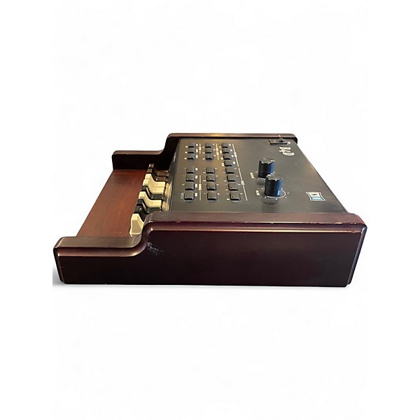 Used Native Instruments BOHM B4D DRAW BAR MIDI Controller