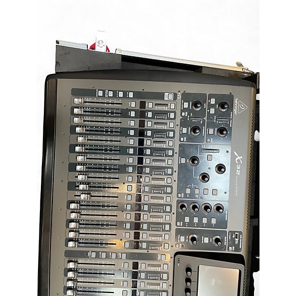 Used Behringer X32 with Gator G-TOUR X32 ATA Wood Mixer Case Digital Mixer