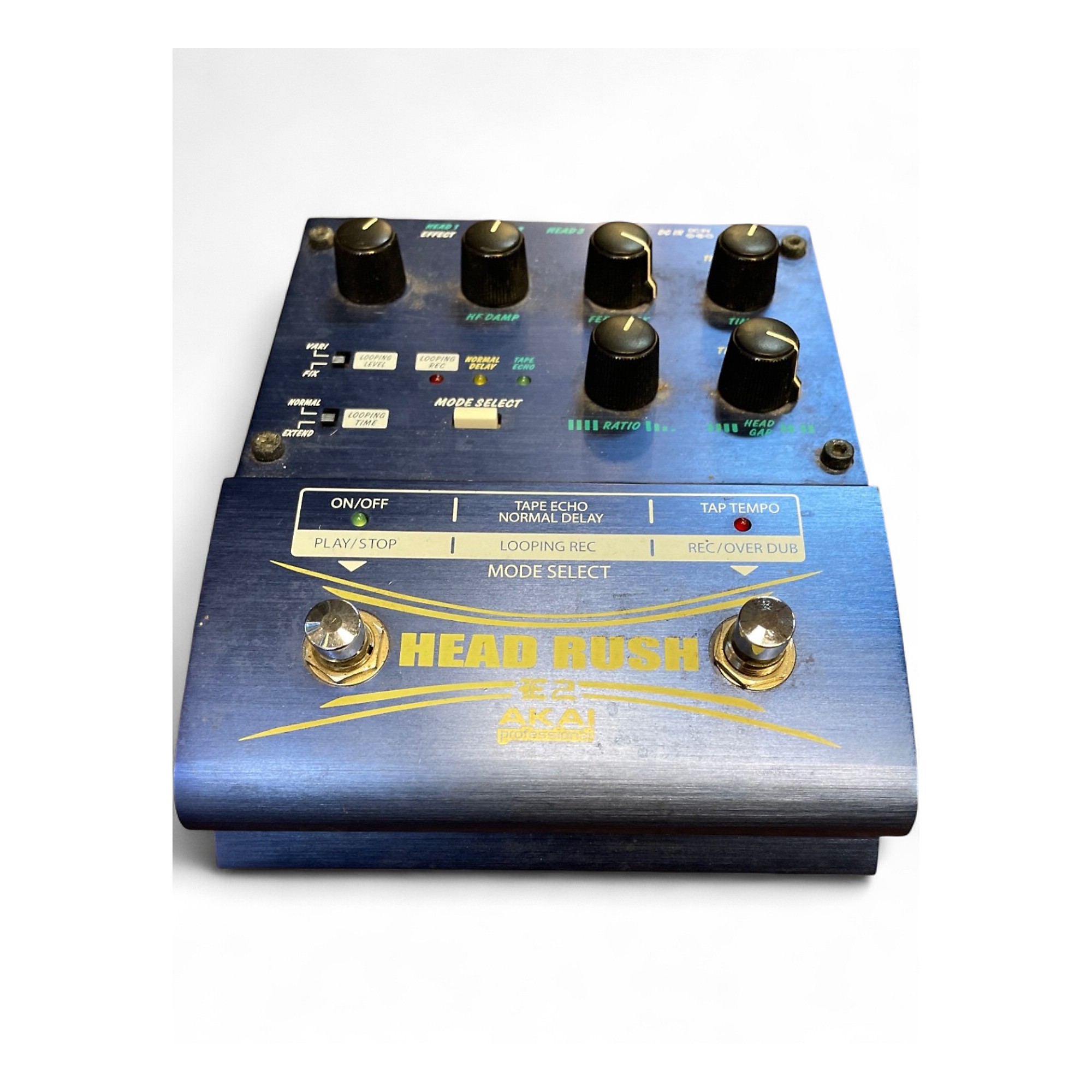 AKAI E2 Head Rush ディレイ Akai Professional E2 Head Rush Delay/Looper Pedal | Sweetwater