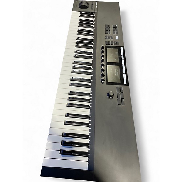 Used Native Instruments Komplete Kontrol S61 MK2 MIDI