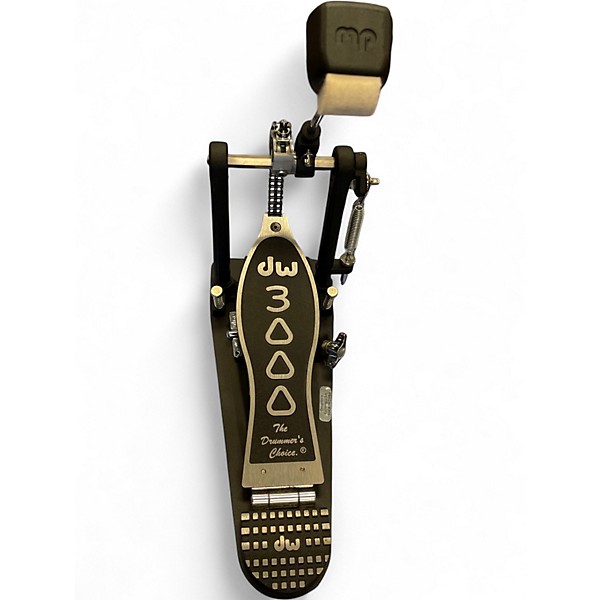 Used DW 3000 Series Single Single Bass Drum Pedal
