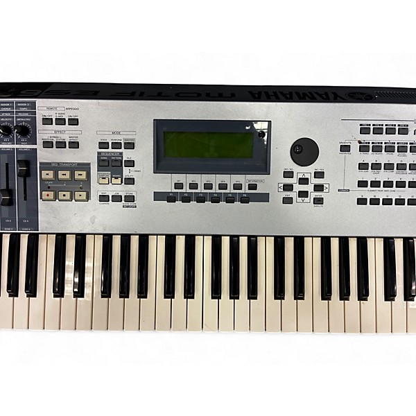Used Yamaha Motif ES6 61 Key Keyboard Workstation | Guitar