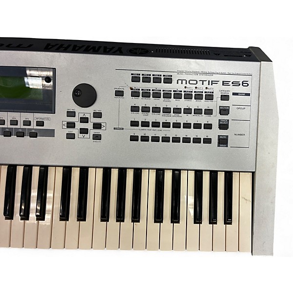 Used Yamaha Motif ES6 61 Key Keyboard Workstation | Guitar