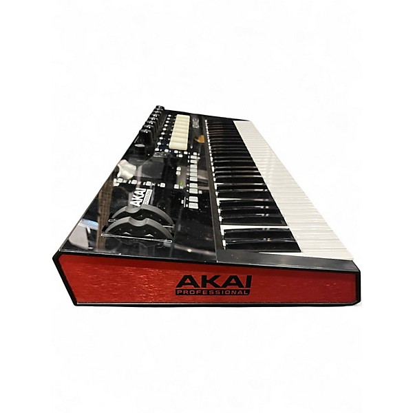 Used Akai Professional Advance 61 MIDI Controller | Guitar