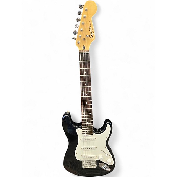 ギター Squier by Fender Affinity STRAT Blackie Squier Affinity Series Stratocaster Electric Guitar - Black