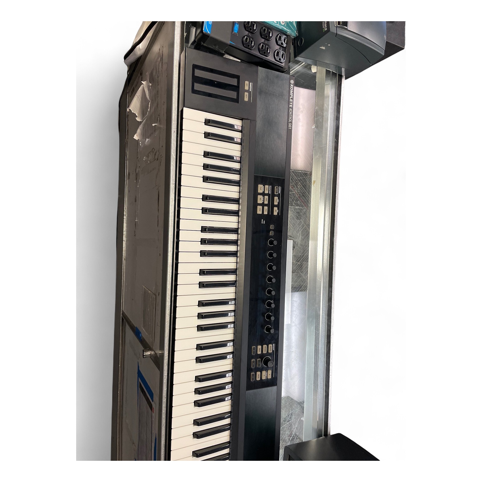 Used Native Instruments Komplete Kontrol S61 MIDI Controller