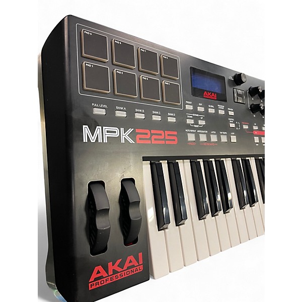 Used Akai Professional MPK225 25-Key MIDI Controller