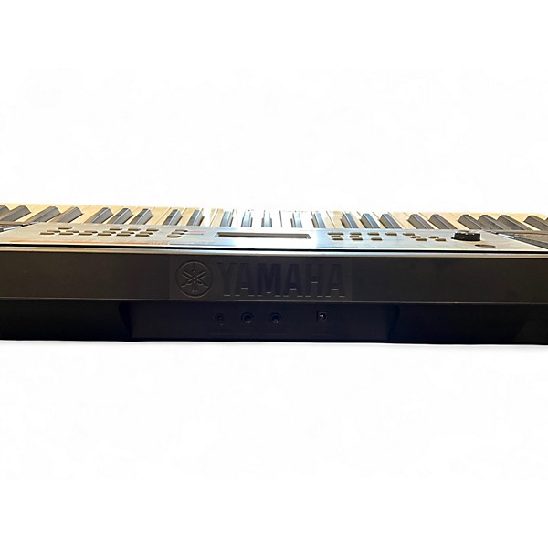 Used Yamaha YPT255 Arranger Keyboard
