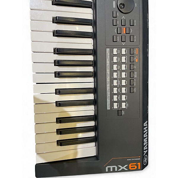 ◎YAMAHA MX61☆ 白 ☆ 61鍵 ☆専用ケース付 早くも新カラー登場｜YAMAHA、MXシリーズの限定ホワイトモデルを