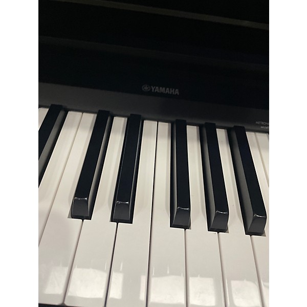Used Yamaha P143B