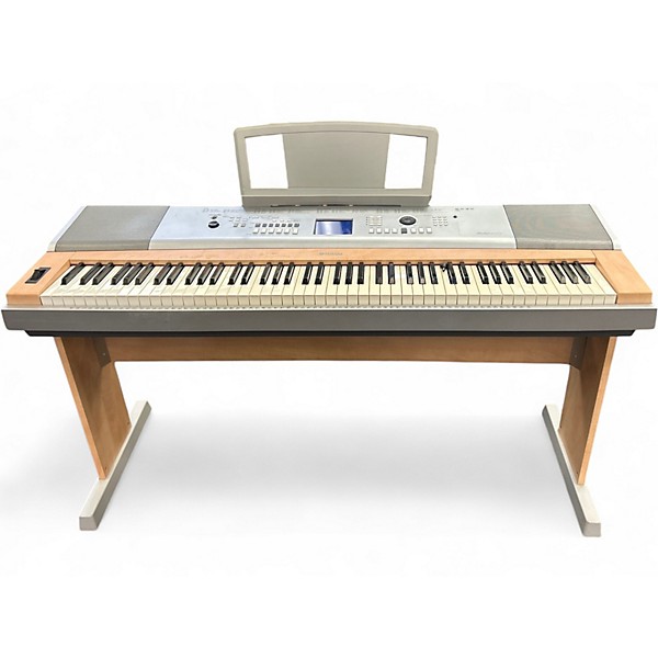 Used Yamaha DGX620 Keyboard Workstation | Guitar Center