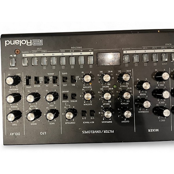 Used Roland SE-02 Synthesizer
