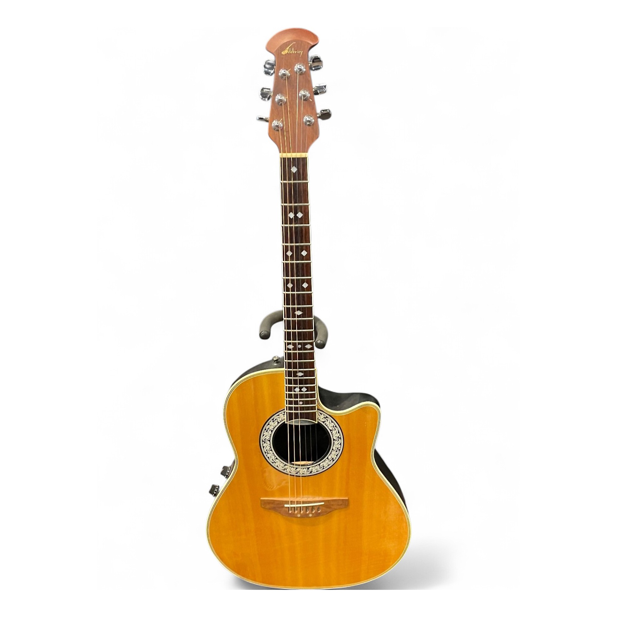 Ovation（Cerebrity）　CC57 Acoustic Guitar Review: Ovation CC57 Celebrity (1990) - YouTube
