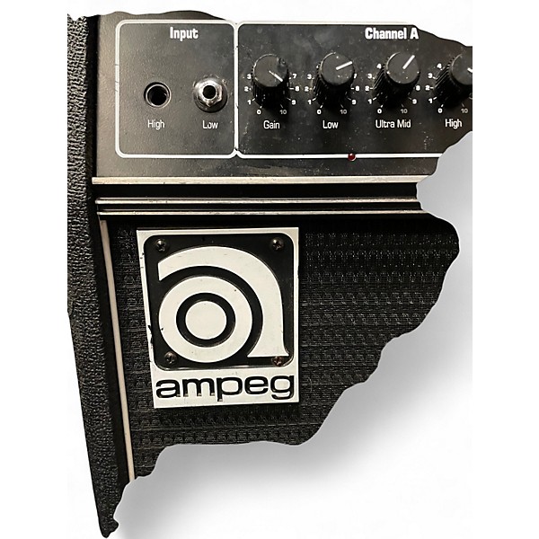 Used Ampeg VH-140C Guitar Combo Amp