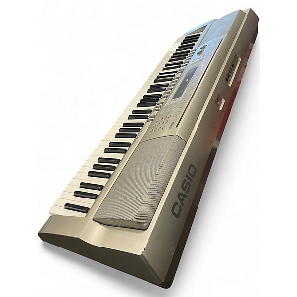 Used Casio WK200 76 Key Keyboard Workstation