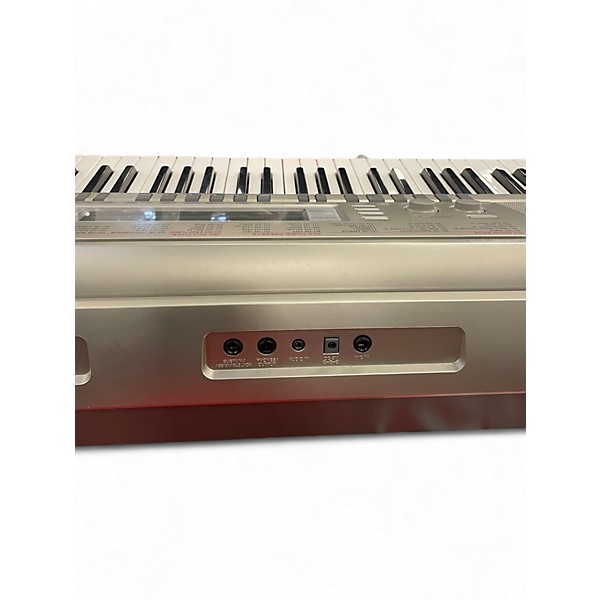 Used Casio WK200 76 Key Keyboard Workstation