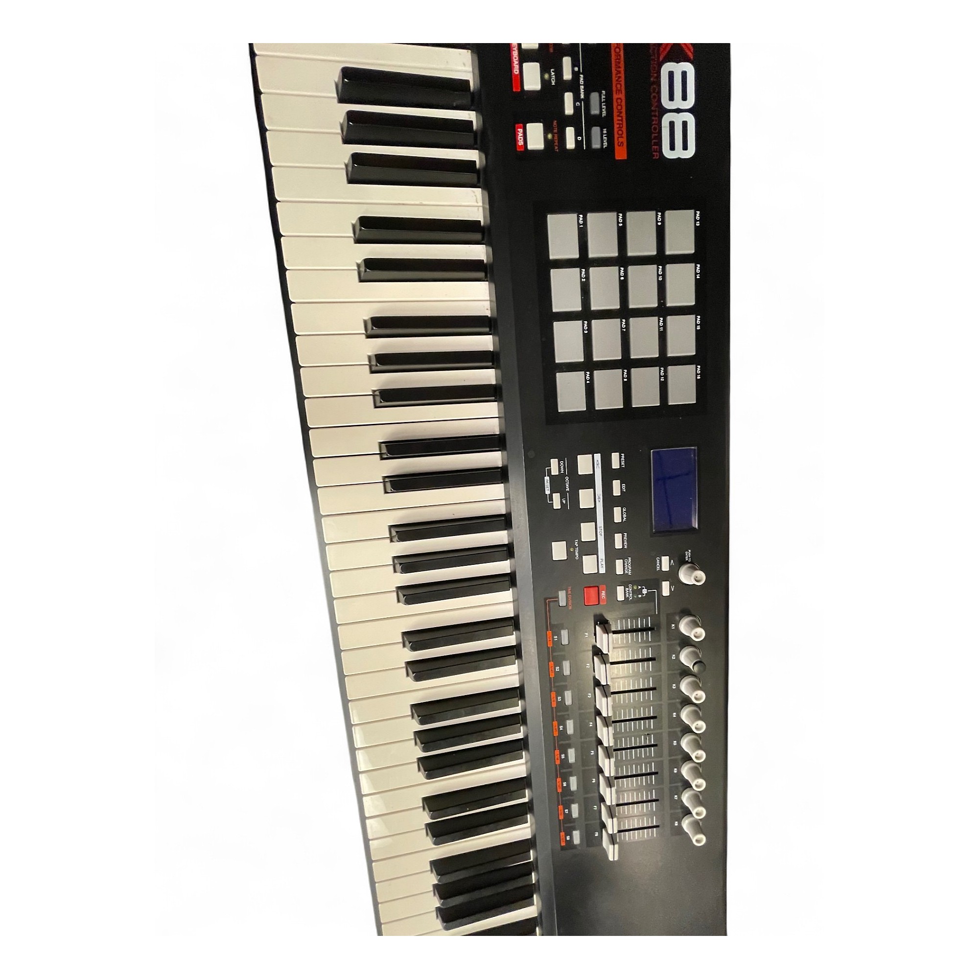 Used Akai Professional MPK88 88 Key MIDI Controller | Guitar
