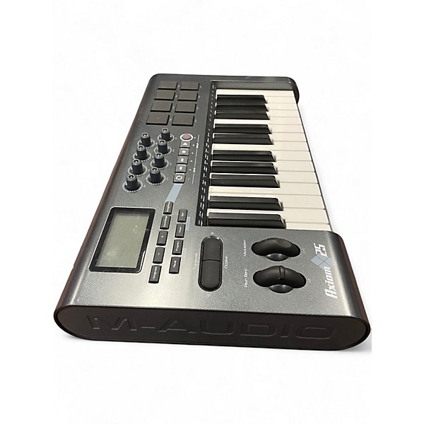 Used M-Audio Axiom 25 Key MIDI Controller