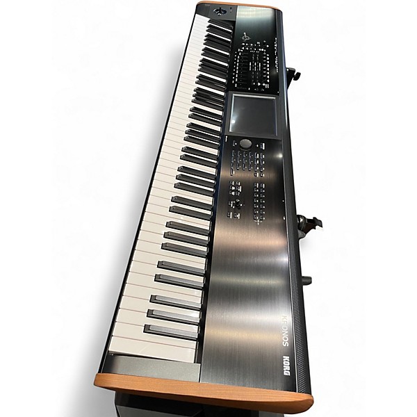 Used KORG Kronos 2-88 Keyboard Workstation