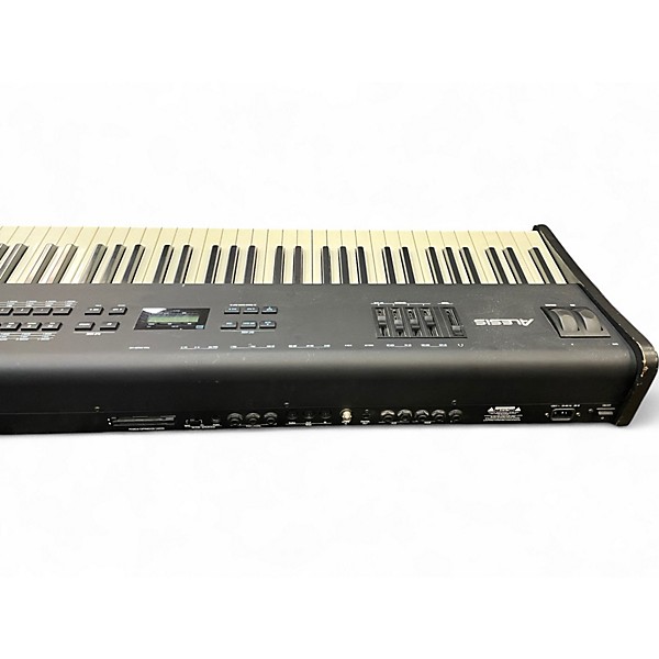 Used Alesis qs8 Digital Piano