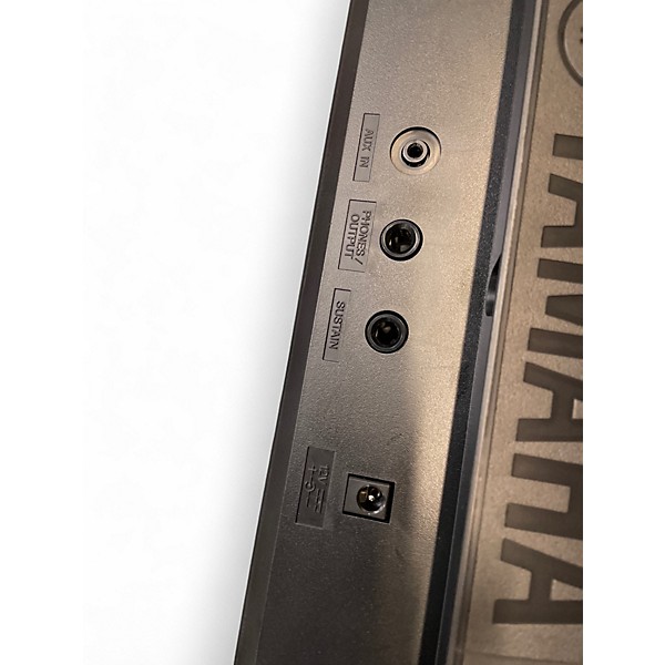 Used Yamaha psr-e283 Digital Piano