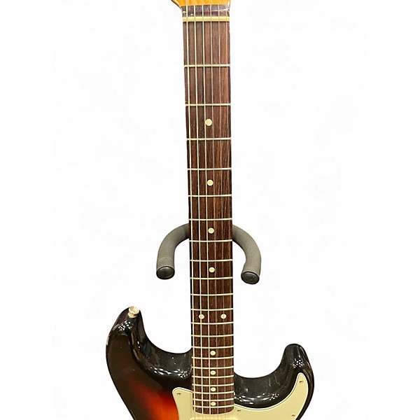 Used 2003 Fender Classic Series 1960S Stratocaster 3 Tone Sunburst Solid Body Electric Guitar