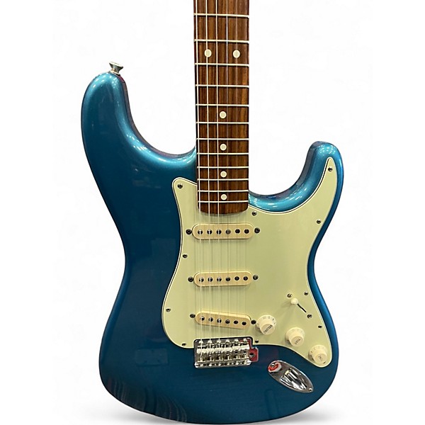Used 2006 Fender Classic Series '60s Stratocaster Lake Placid Blue Solid Body Electric Guitar