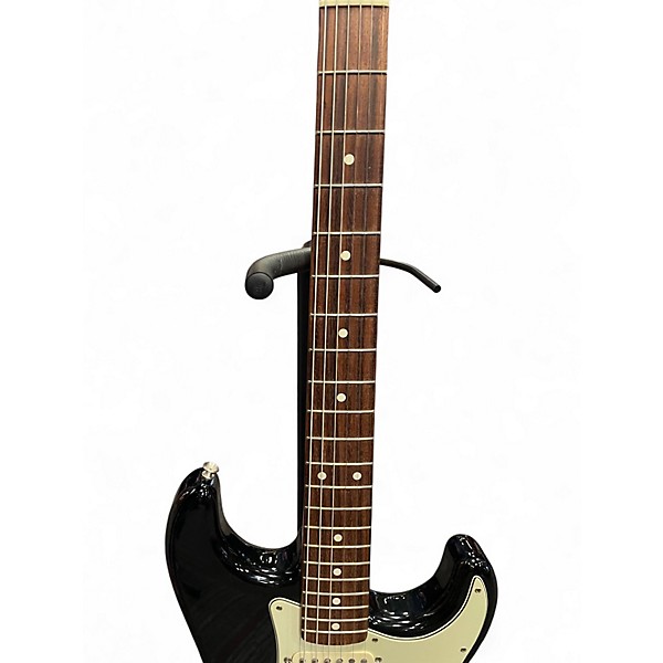 Used 2008 Fender Classic Series '60s Stratocaster Black Solid Body Electric Guitar