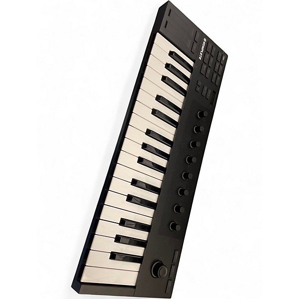 Used Native Instruments KOMPLETE KONTROL M32 MIDI Controller