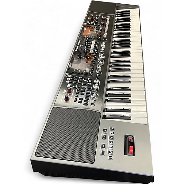 Used Roland EA7 Arranger Keyboard
