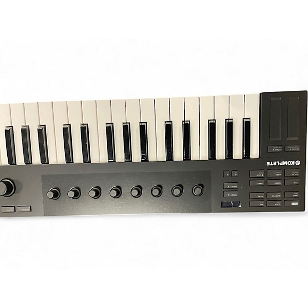Used Native Instruments KOMPLETE KONTROL M32