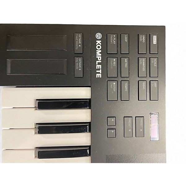 Used Native Instruments KOMPLETE KONTROL M32
