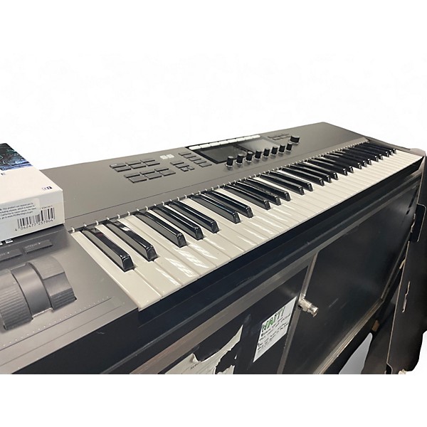 Used Native Instruments Komplete Kontrol S61 MKII MIDI Controller