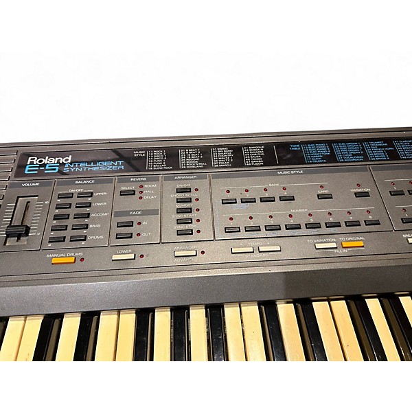 Used Roland E5 Intelligent Synthesizer